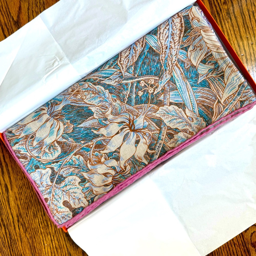 Hermes 140 scarf 
"All'Orto Botanico di Palermo" 140 Cashmere/silk shawl